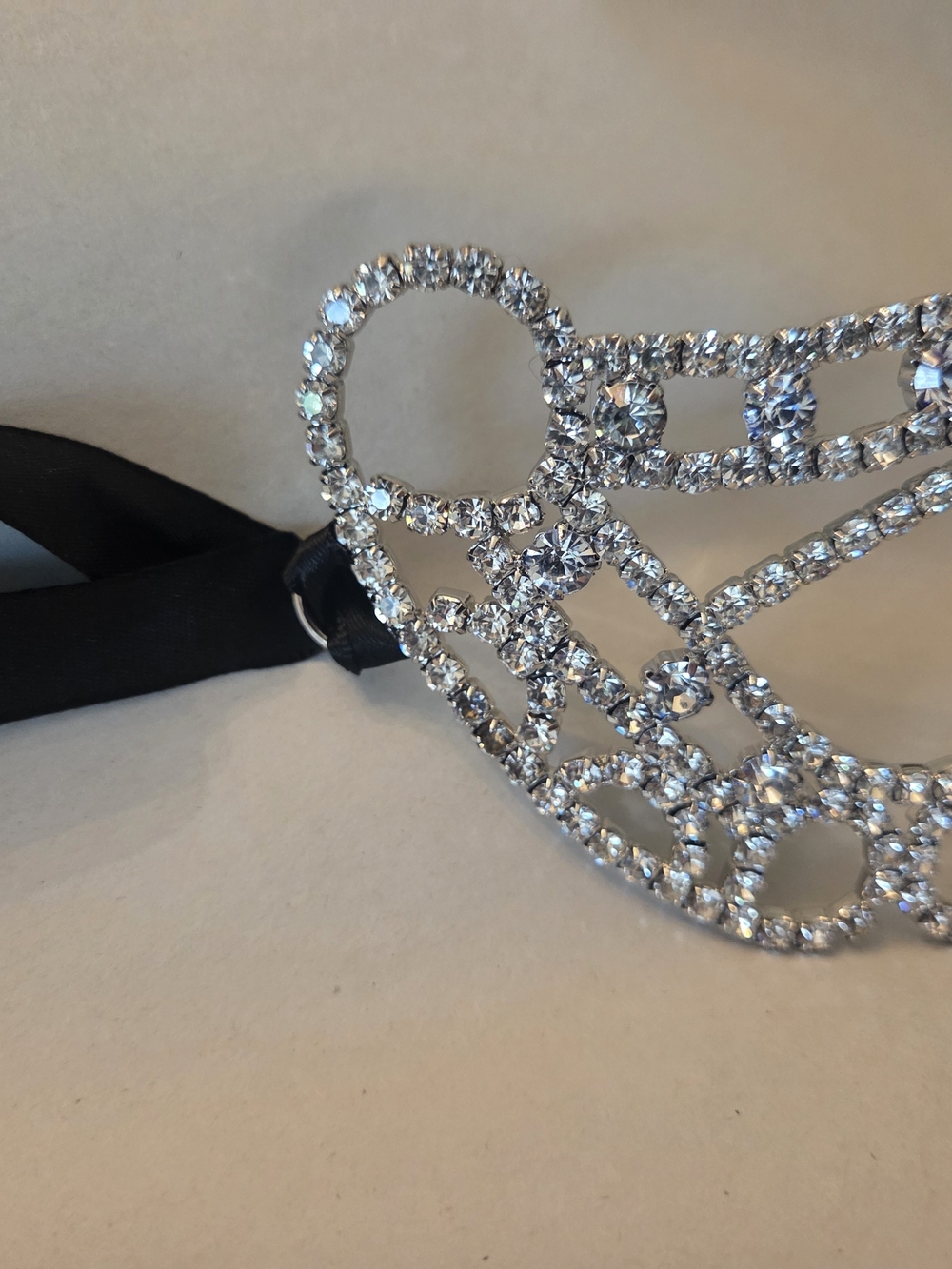 Silver Crystal Mask - Picture 3 of 5